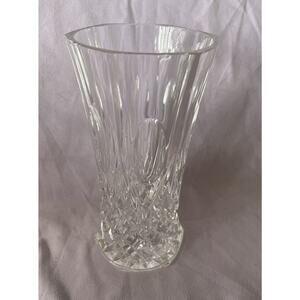 heavy lead crystal vase with cut diamond-fan pattern 8 1/4 x 4 1/4